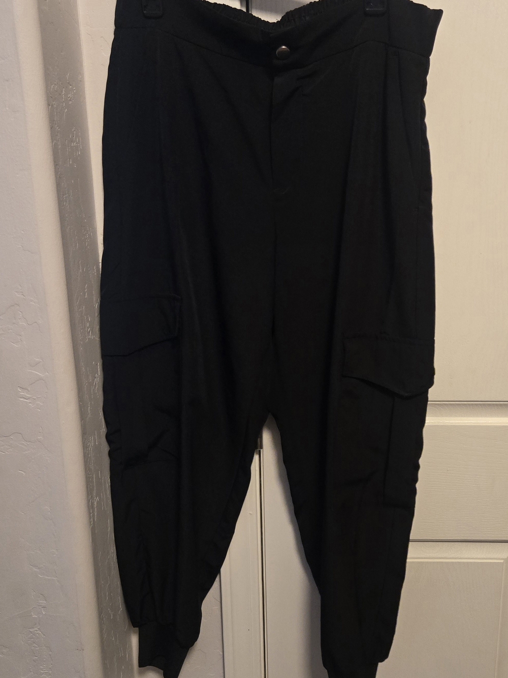 Zara Women's Black Cargo Jogger Style Pants